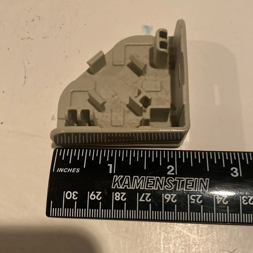 Rabbit cage replacement corner clip